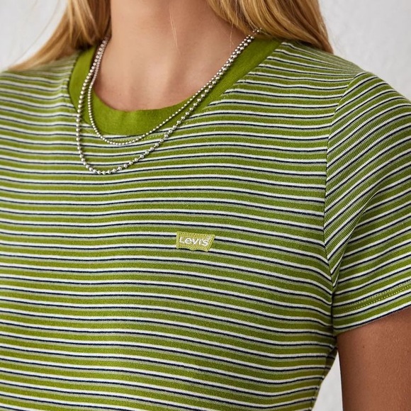 Levi’s Green Henley Top - Picture 10 of 11